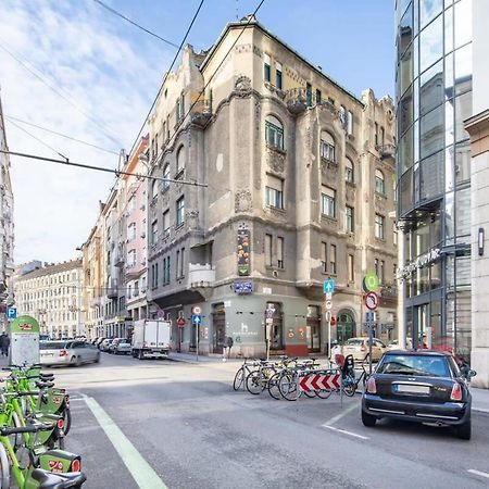 Extra Central Mini Studio - Lively Neighborhood Budapest Exterior photo