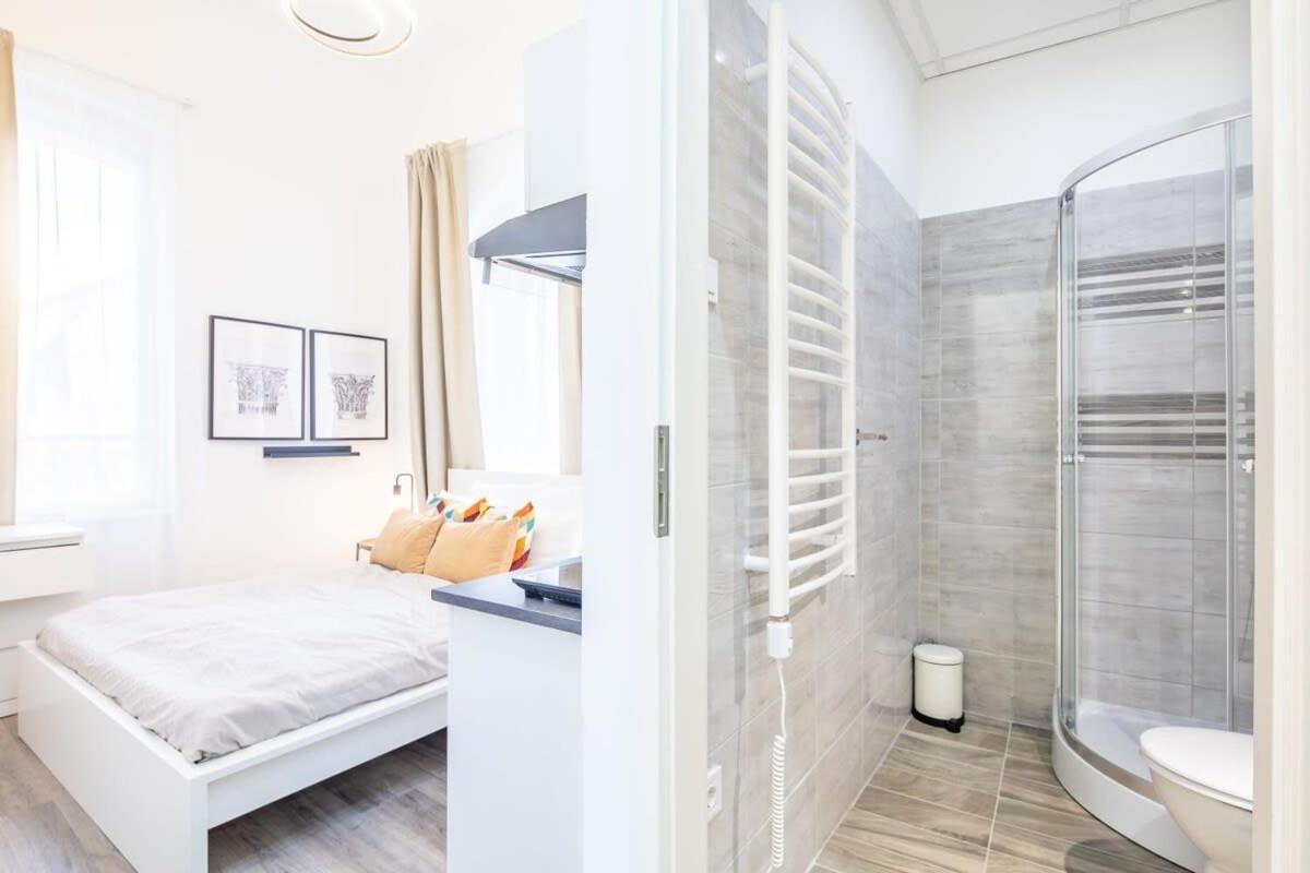 Extra Central Mini Studio - Lively Neighborhood Budapest Exterior photo